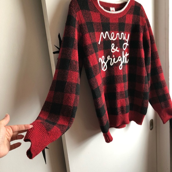 Christmas Sweater - Picture 3 of 7